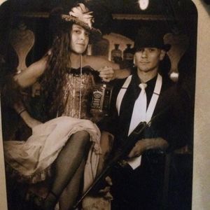 Meet your Posher, Collin